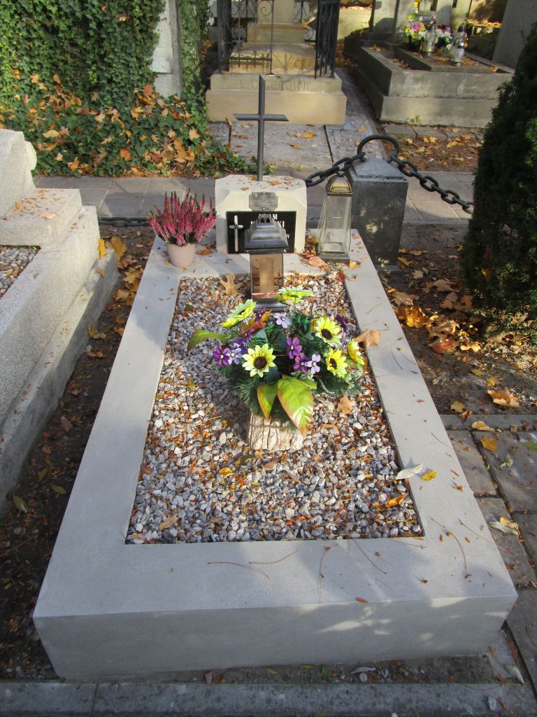 Adam Kępiński Tarnów - Grobonet - Wyszukiwarka osób pochowanych