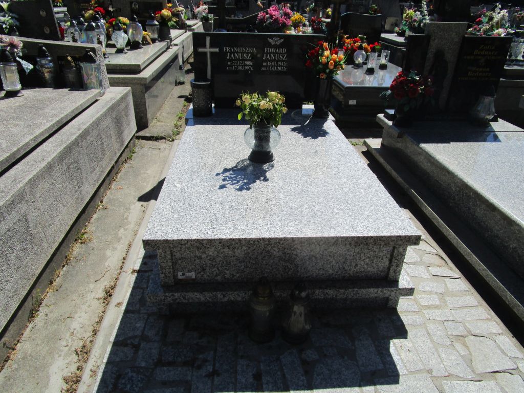 Franciszka Janusz 1908 Tarnów - Grobonet - Wyszukiwarka osób pochowanych