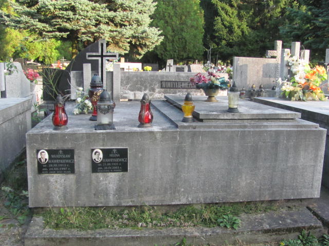 Grób Helena Wawrykiewicz