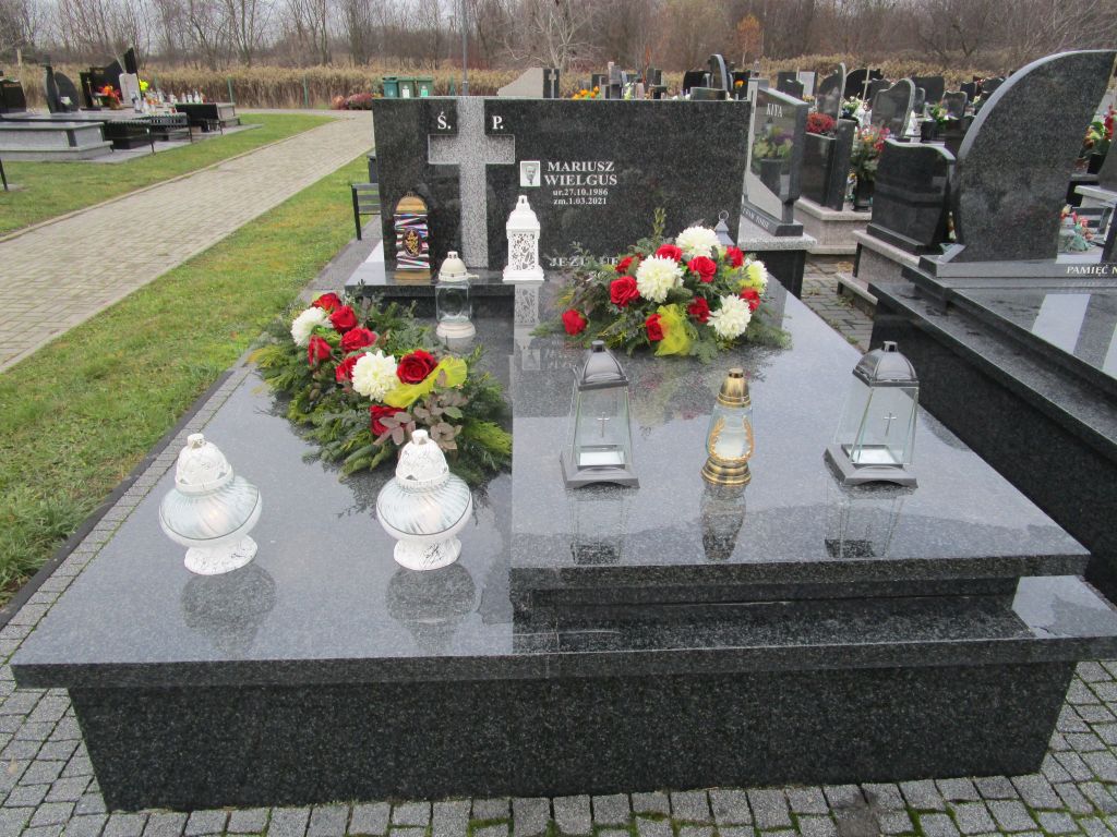 Mariusz Wielgus  1986 Tarnów - Grobonet - Wyszukiwarka osób pochowanych