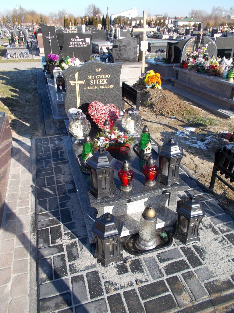 Krystyna Sitek  1947 Tarnów - Grobonet - Wyszukiwarka osób pochowanych