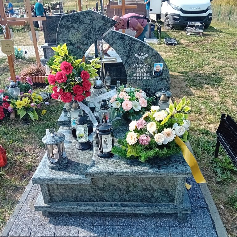 Grób Andrzej Gac