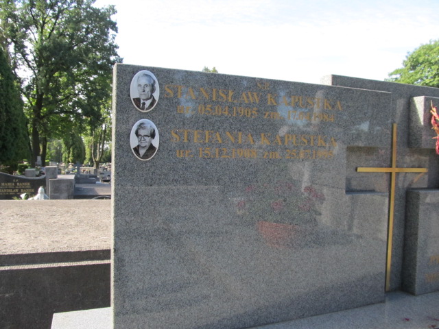 Stefania Kapustka  1908 Tarnów - Grobonet - Wyszukiwarka osób pochowanych