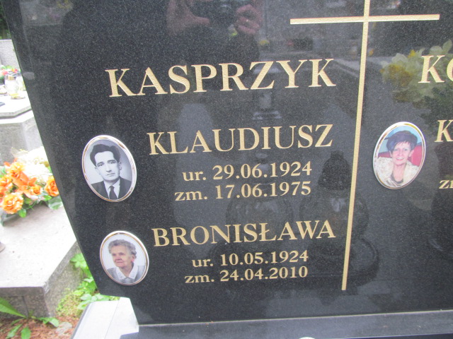 Krystyna Kozioł 1947 Tarnów - Grobonet - Wyszukiwarka osób pochowanych